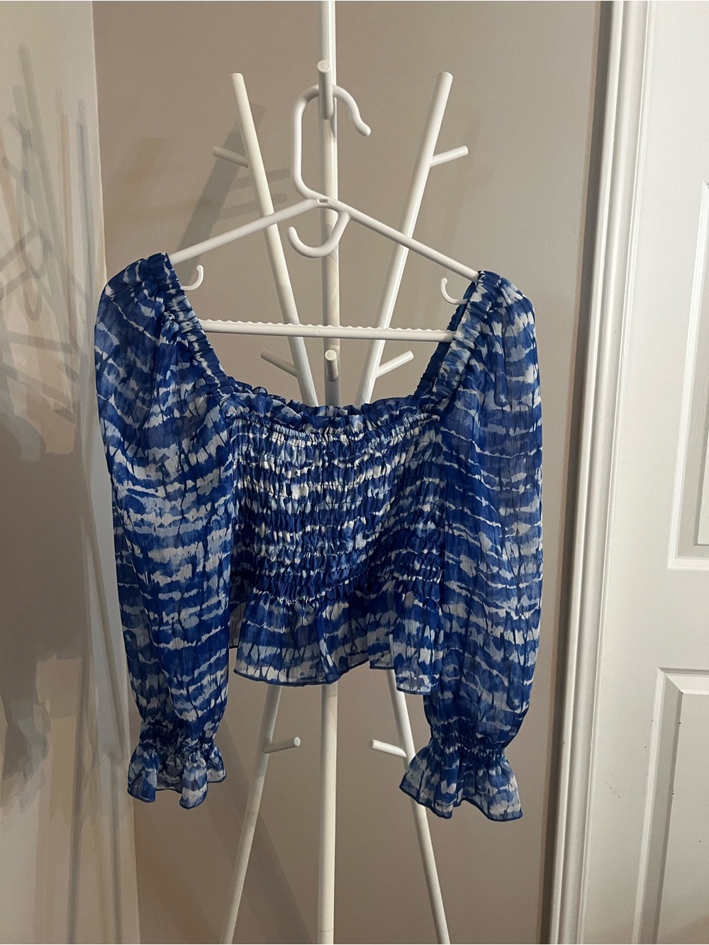 Zara Blue and White Puff Sleeve Blouse - Picture 3 of 4